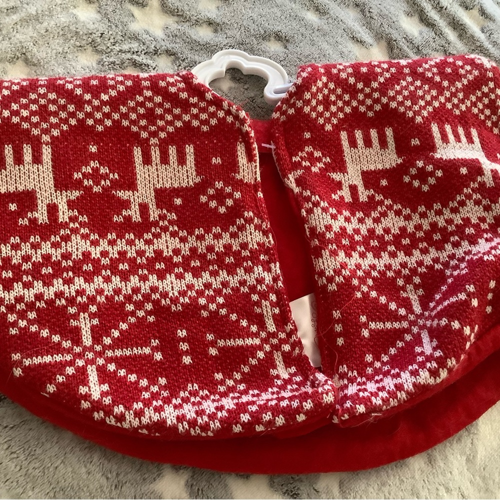 18” tree skirt - Picture 2 of 2